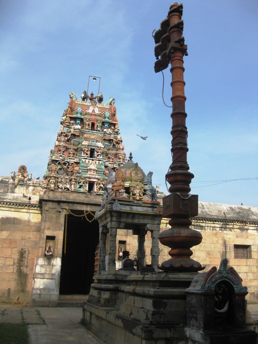 Thirukaravasal Gopuram
